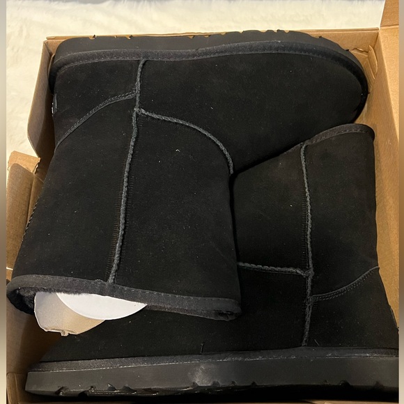 UGG Shoes - Women’s black classic short Uggs size 10